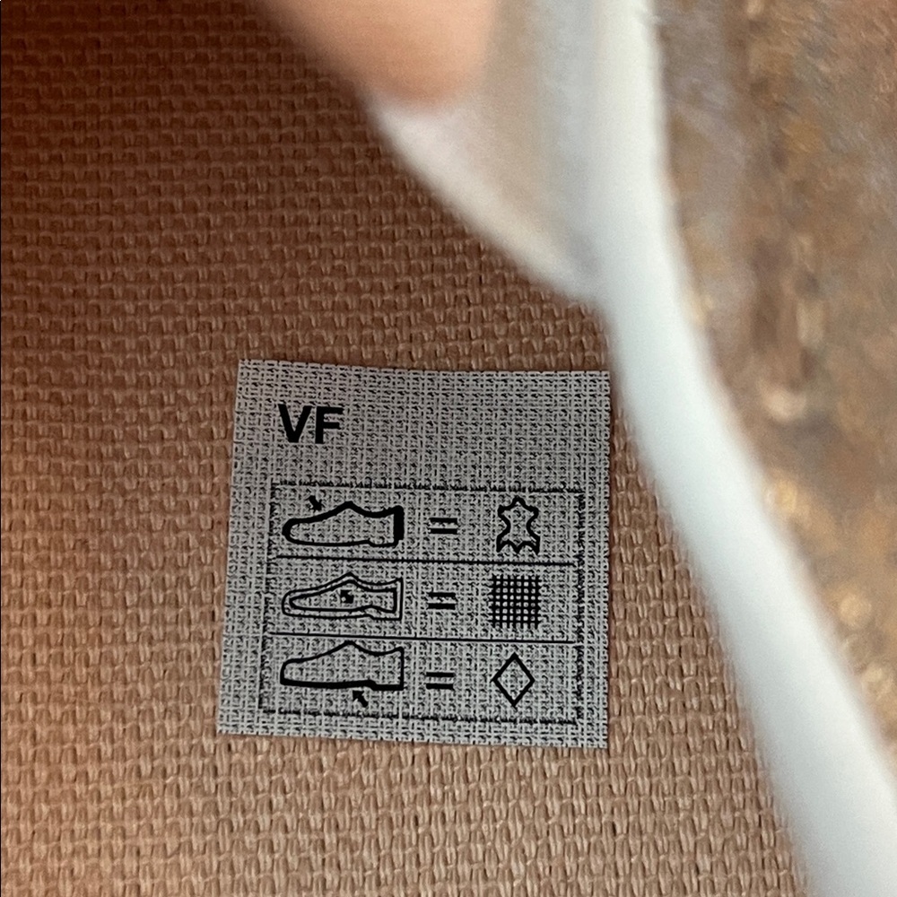 Vans Unisex Rose Gold Shimmer Slip Ons M8 W9.5 - Picture 8 of 8
